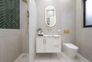 bathroom cv